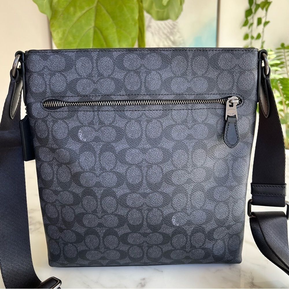 NWOT Coach Metropolitan Slim Messenger In Signature Canvas Charcoal Black 68368 - Picture 5 of 13